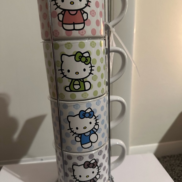 Other - NWT: Hello kitty tour w/ stand